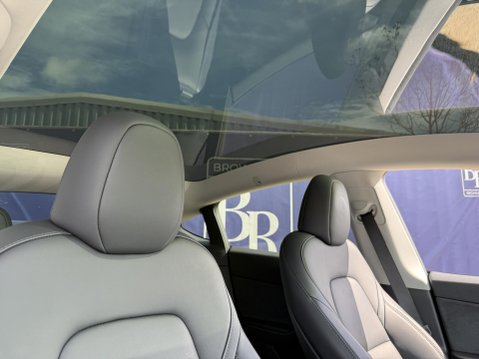 Tesla Model Y (Dual Motor) Long Range SUV 5dr Electric Auto 4WDE (384 bhp) 46