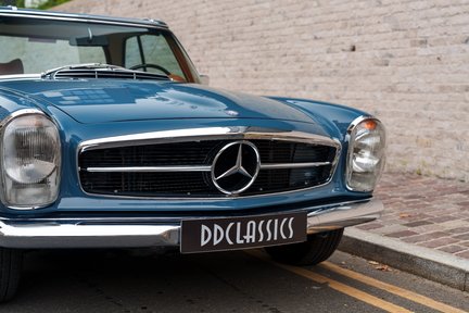 Mercedes-Benz SL Series 280 SL 7