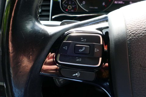 Volkswagen Touareg 3.0 Touareg V6 R-Line TDI BlueMotion Technology Auto 4WD 5dr 38