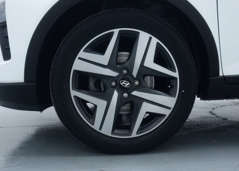 Hyundai BAYON 1.0 T-GDi MHEV Premium SUV 5dr Petrol Hybrid DCT Euro 6 (s/s) (100 ps) 16