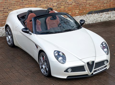 Alfa Romeo 8C Spider 8