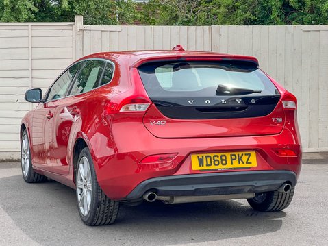 Volvo V40 1.5 T3 GPF Inscription Hatchback 5dr Petrol Auto Euro 6 (s/s) (152 ps) 8