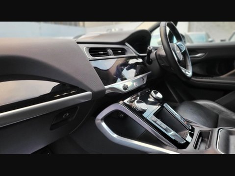 Jaguar I-Pace SE 15