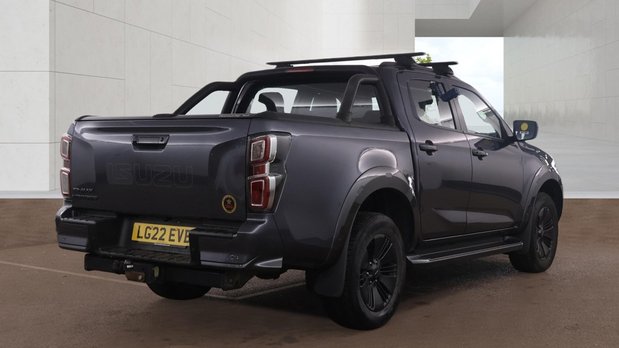 Isuzu D-Max V-Cross | Auto | 1.9 LT | Double Cab | Sensors | Camera | EURO 6 | NO VAT 4