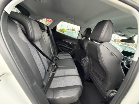 Peugeot 3008 BLUEHDI S/S ALLURE 12