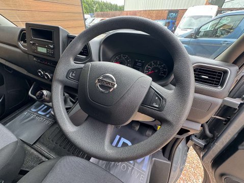Nissan Interstar 2.3 Interstar Acenta dCi 23