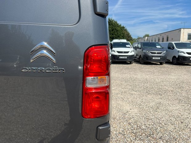 Citroen Dispatch MWB L2H1 (SOLD) Low Roof Driver 3100 Air Con Cruise EURO 6 NO VAT 25