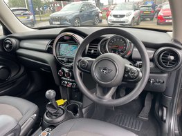 Mini Hatch 1.5 Cooper Classic 3dr 17