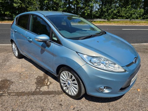 Ford Fiesta TITANIUM 1