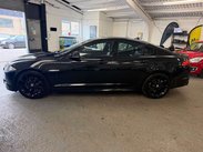 Jaguar XF 3.0d S V6 Premium Luxury Saloon 4dr Diesel Auto Euro 5 (s/s) (275 ps) 6