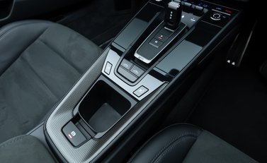 Porsche 911 Targa 4 GTS (992) 22