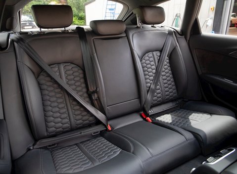 Audi RS6 Avant Performance 13