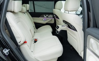 Mercedes-Benz GLS 63 AMG Night Edition Executive 17