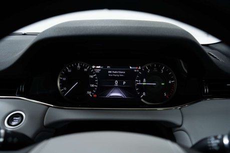 Land Rover Range Rover Evoque 2.0 Range Rover Evoque R-Dynamic HSE D MHEV Auto 4WD 5dr 23