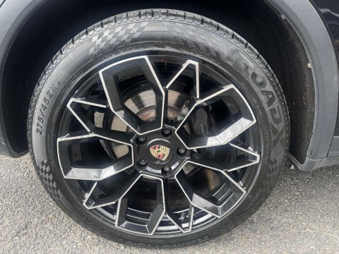 Porsche Cayenne 3.0 Cayenne V6 D Tiptronic S 4WD 5dr 8