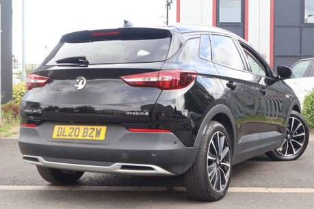 Vauxhall Grandland X 1.6 13.2kWh Business Edition Nav Premium SUV 5dr Petrol Plug-in Hybrid Auto 6