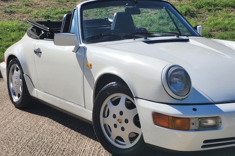 Porsche 911 CARRERA 2 29