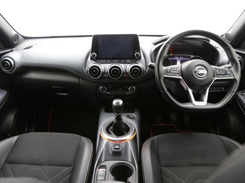 Nissan Juke 1.0 DIG-T Tekna Euro 6 (s/s) 5dr 9