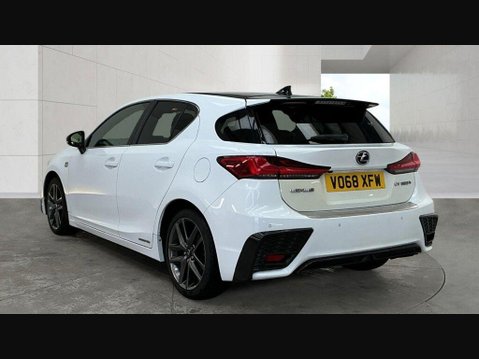 Lexus CT 200H F SPORT 2