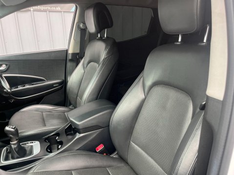 Hyundai SANTA FE 2.2 CRDi Blue Drive Premium 4WD Euro 6 (s/s) 5dr 34
