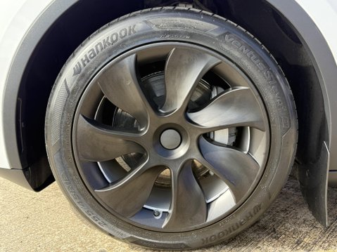 Tesla Model Y SUV 5dr Electric Auto RWD (346 ps) 17