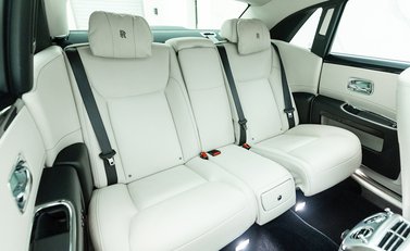 Rolls-Royce Ghost Series II 13