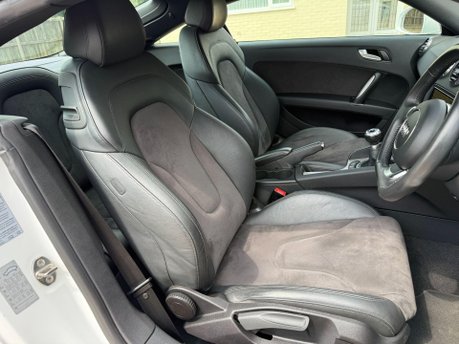 Audi TT 1.8 TFSI Sport Euro 5 3dr 21
