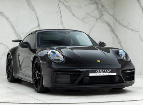 Porsche 911 (992) Carrera 4 GTS 1