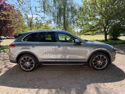 Porsche Cayenne D V6 TIPTRONIC S 17