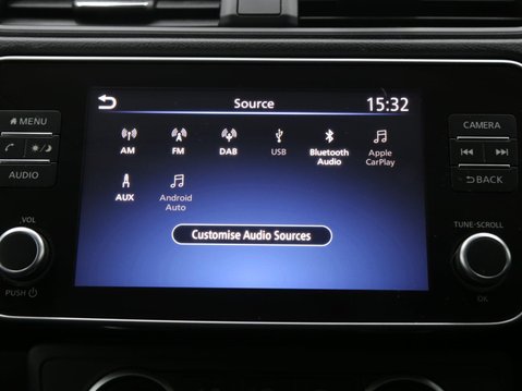 Nissan LEAF 39kWh Acenta Auto 5dr 17