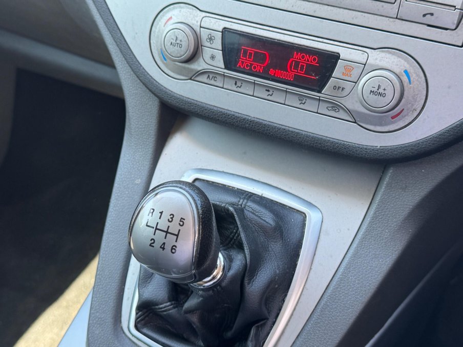 2012 Ford Kuga — image 13