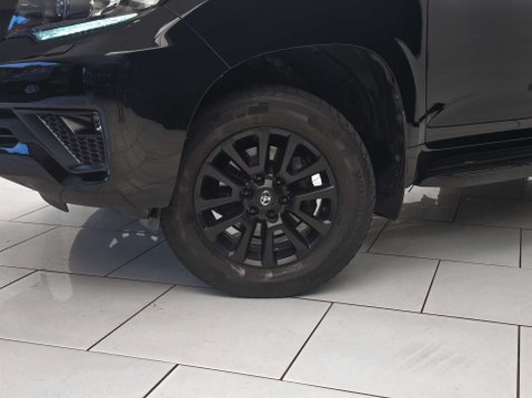 Toyota Land Cruiser 2.8D Invincible Matt Black Edition SUV 5dr Diesel Auto 4WD Euro 6 (s/s) (7 40