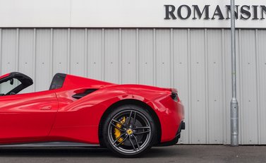 Ferrari 488 Spider 31