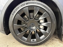 Tesla Model Y SUV 5dr Electric Auto RWD (346 ps) 18