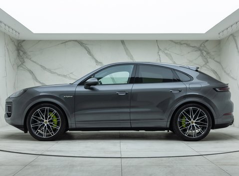 Porsche Cayenne E-HYBRID coupe 5