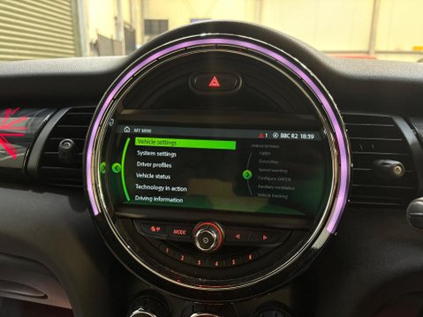 Mini Hatch 2.0 John Cooper Works Euro 6 (s/s) 3dr 26