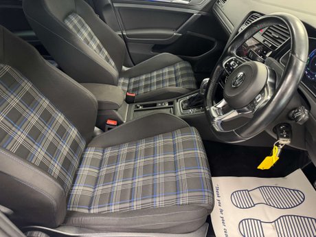 Volkswagen Golf 1.4 Golf GTE Advance Semi-Auto 5dr 37