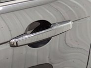 Land Rover Discovery Sport 1.5 Discovery Sport R-Dynamic SE P300e Auto 4WD 5dr 32