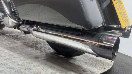 Harley-Davidson Touring 1745 FLHR ROADKING 2017 8K CUSTOM BAGGER MOT 1 OFF BIKE 20