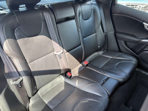 Volvo V40 2.0 V40 Inscription T3 5dr 38