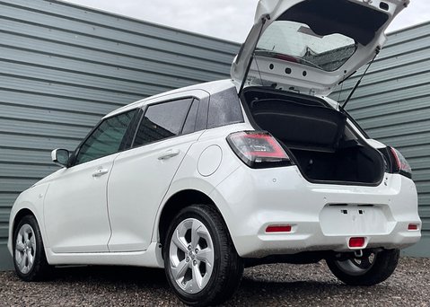 Suzuki Swift Motion 1.2 Mild Hybrid 19