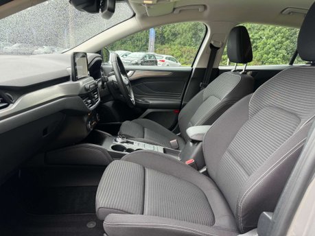 Ford Focus 1.0 Focus Titanium Auto 5dr 39