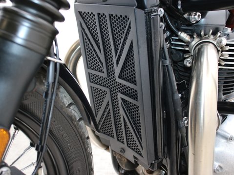 Triumph Bobber BONNEVILLE BOBBER 17