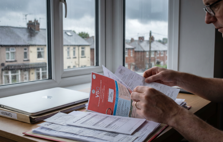Selling Your Car in the North West? The Essential Paperwork Checklist to Maximise Your Sale Price