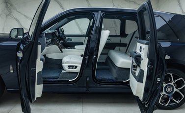 Rolls-Royce Cullinan BLACK BADGE 6