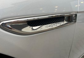 Jaguar XE 2.0 D PORTFOLIO AUTO 13
