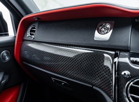 Rolls-Royce Cullinan BLACK BADGE 29