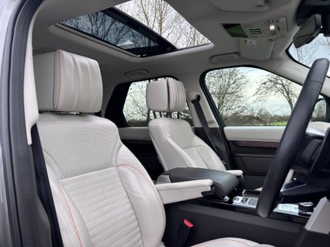 Land Rover Discovery TD6 HSE LUXURY 9