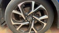 Toyota C-HR 1.8 VVT-h Design SUV 5dr Petrol Hybrid CVT Euro 6 (s/s) (122 ps) 9