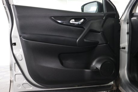 Nissan Qashqai DIG-T ACENTA PREMIUM 44